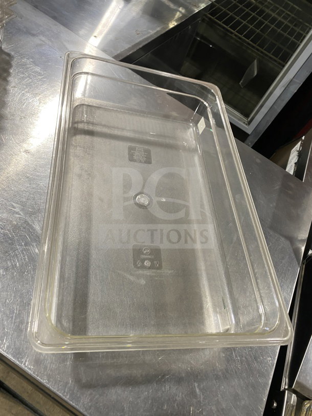 Thunder Group PLPA8001 clear polycarbonate food pan, 1/1 size, 4" depth. Excellent condition, visible labels indicating durability.