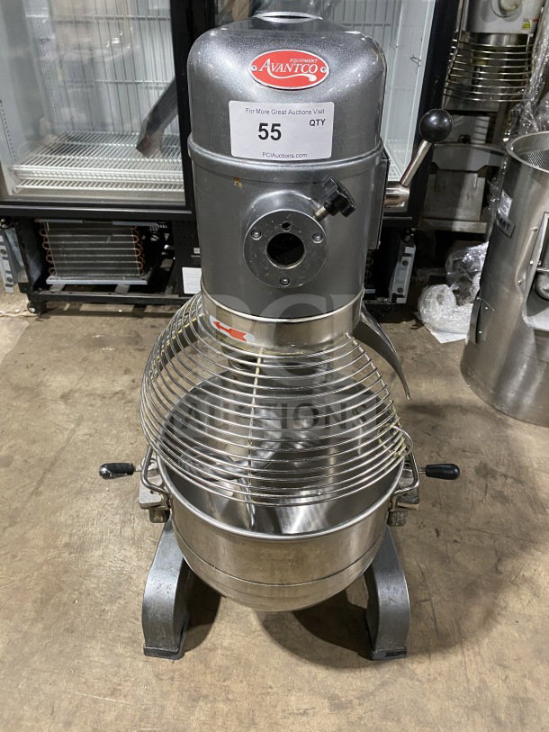 Avantco 30 QT stainless steel planetary stand mixer, model 177MX30H, electric 120V, excellent condition, labeled SN: 46 017123-177MX30H.