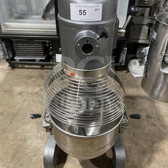 Avantco 30 QT stainless steel planetary stand mixer, model 177MX30H, electric 120V, excellent condition, labeled SN: 46 017123-177MX30H.