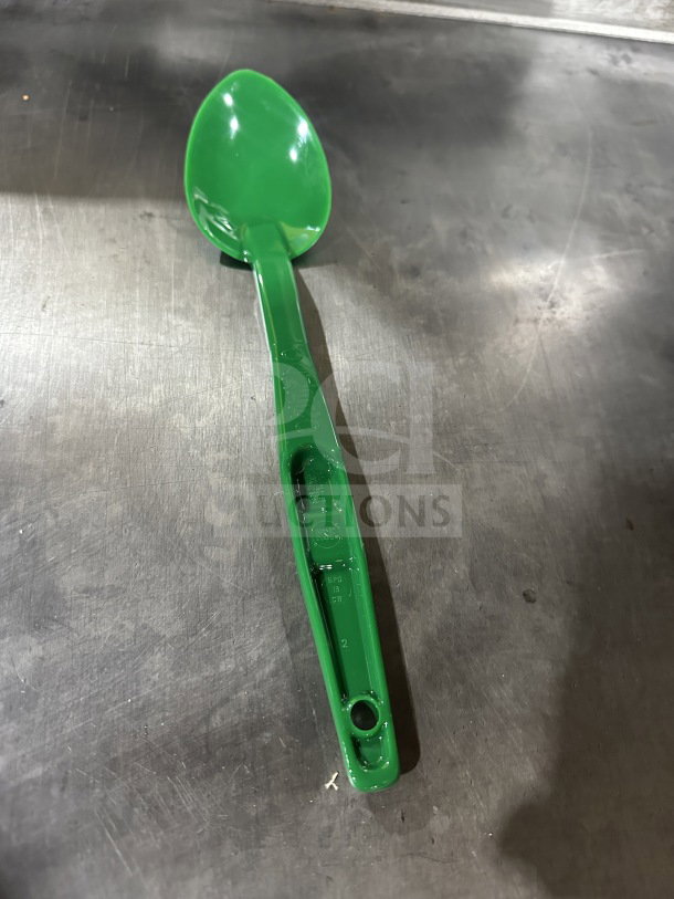 Brand new Sherwood green plastic spoon, 13 inches, model SPO13CW119. Commercial grade, item SN: 1200065001001.