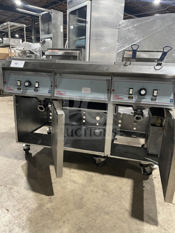 Pitco Frialator BBE145-CQ stainless steel 2-vat electric fryer with center dump station, basket fryer, in good condition.