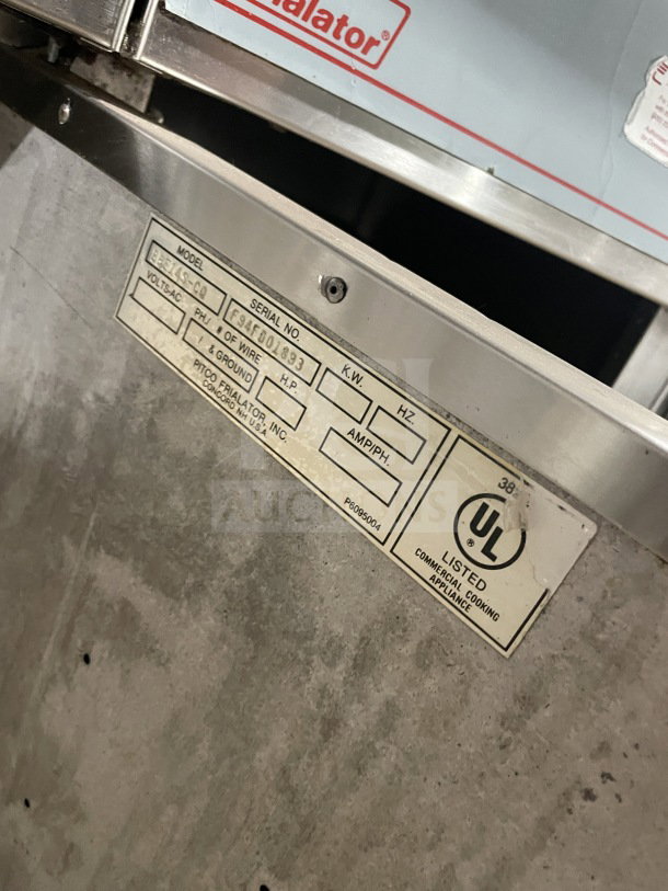 Pitco Frialator BBE145-CQ 2-Vat Fryer Battery, stainless steel, with center dump station, electric, basket fryer, UL listed.