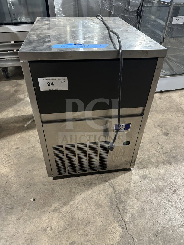 Manitowoc stainless steel undercounter ice machine, model UNP0200A161. Features air-cooled design. Serial: M10673352021.