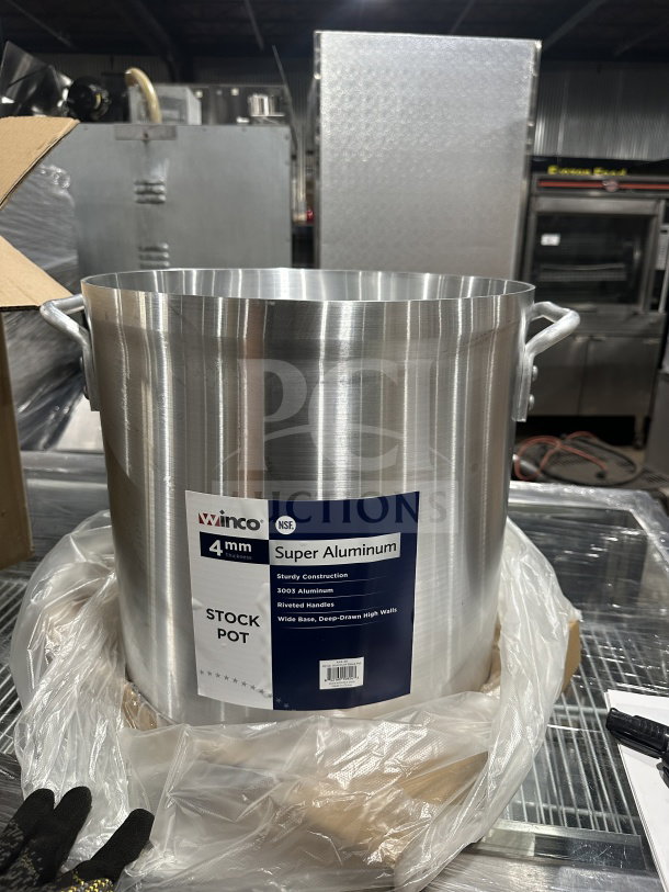 Brand new Winco AXS-40 40 Qt. Stock Pot, super aluminum, 4mm thick, riveted handles, NSF certified, durable construction.