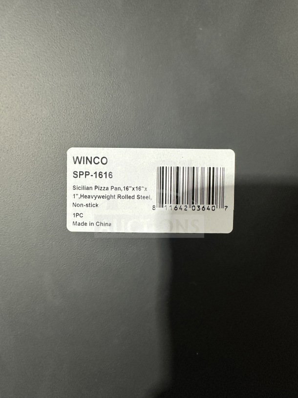 Winco SPP-1616 Sicilian pizza pan, 16"x16", non-stick, heavyweight rolled steel, label details, made in China.