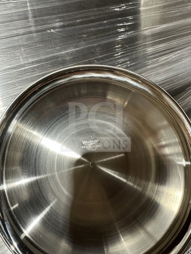 BRAND NEW Vollrath stainless steel round cloche dome plate cover, model 47587, with top knob handle, perfect condition.