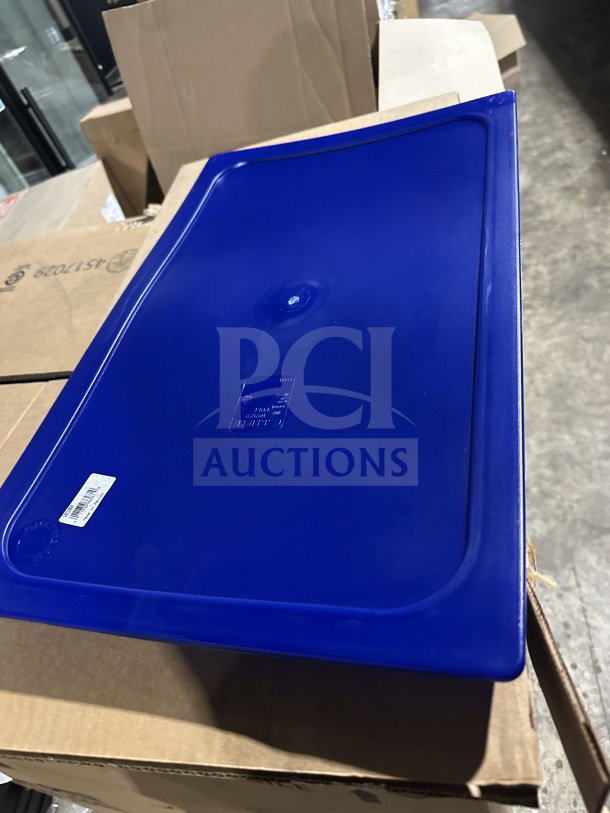 Brand new Carlisle Smart Lid food pan cover, model 10212B60. Full-size, blue polyethylene.