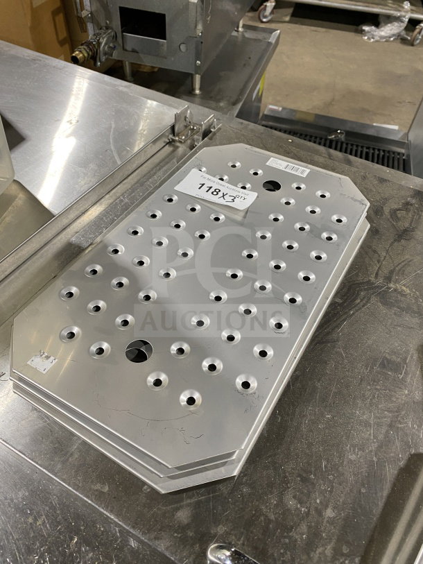 Winco SPFB-1 stainless steel steam table pan false bottom, full-size, perforated design, excellent condition, with size label.