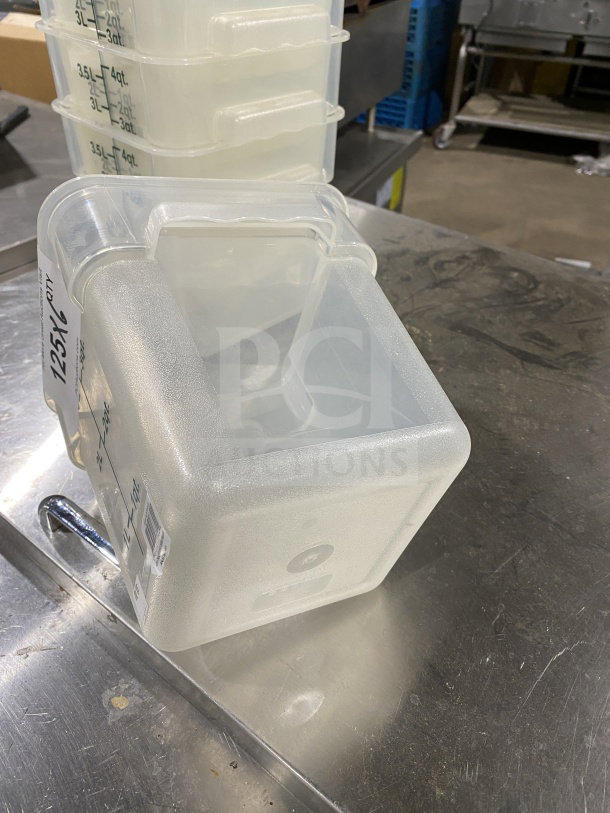 Thunder Group 4Qt translucent polypropylene food storage container, model PLSFT002TL, in new condition with measurement markings.