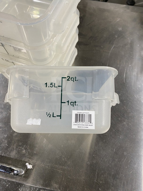 Thunder Group 2Qt clear polycarbonate food storage container, model PLSFT002TL, new condition, measurement markings visible.