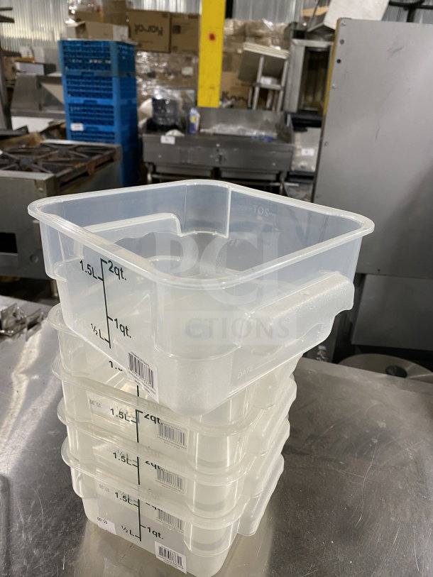 Thunder Group 2Qt polycarbonate food storage container, model PLSFT002TL, stackable, clear, new condition.