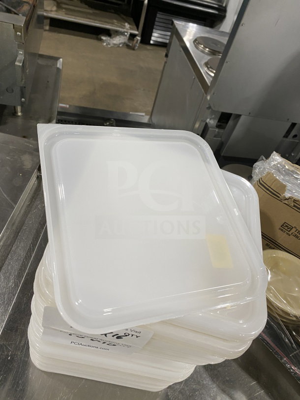 Rubbermaid Commercial food storage container cover, model 6509-00-WHT, polyethylene plastic; stack on steel surface.