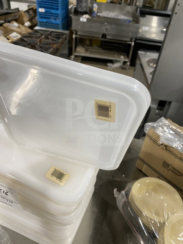 Rubbermaid Commercial storage container cover, model 6509-00-WHT, polyethylene plastic, new condition, with barcode.