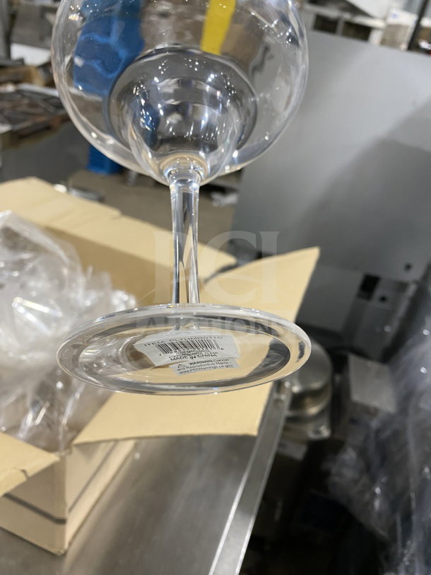 Brand new Thunder Group 11 oz polycarbonate clear margarita glass, Model PLTHMR011C, with manufacturer's label.
