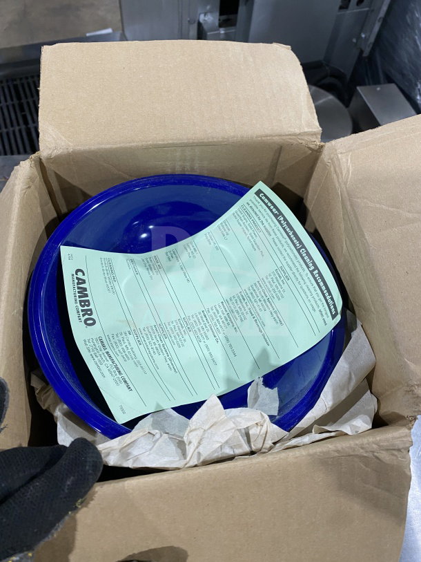 Cambro 8" blue polycarbonate Camwear bowl, model RSB8CW148, 1 13/20 qt capacity, in original box, with product info sheet.