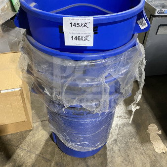 Rubbermaid BRUTE Series 32 Gal. blue trash can, model FG263200BLUE, new condition, wrapped in plastic.