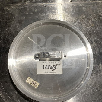 New Winco 32-Qt Aluminum Stock Pot Cover, Model AXS-32C. Features labels with model details and auction info.