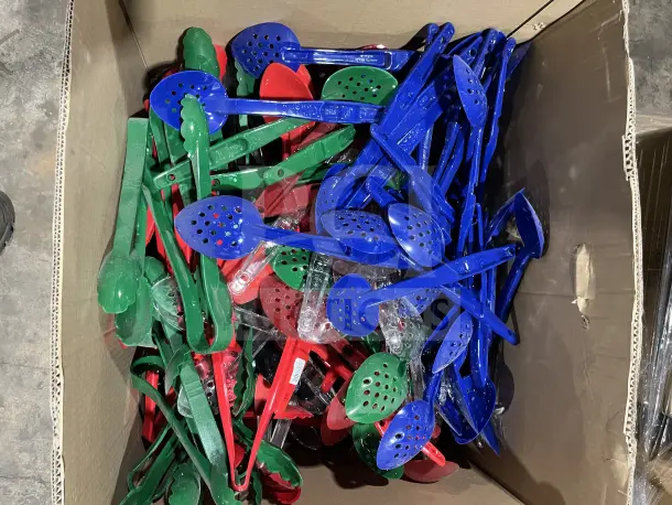 New assorted poly serving spoons and tongs in multi-colors; includes blue, green, red. Bulk packaging, unused condition.