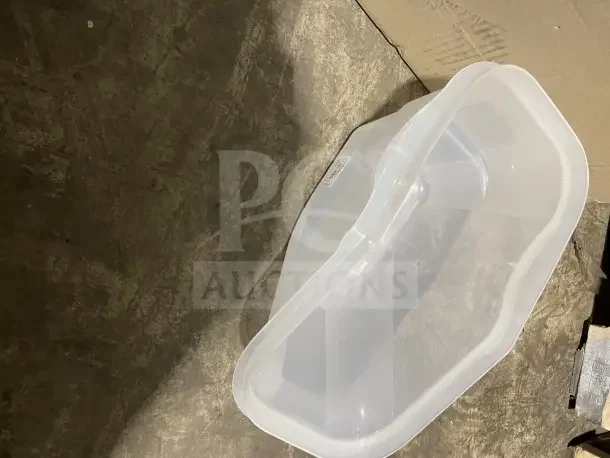 Araven transparent food storage bin, ideal for sugar or flour. Features durable construction, clear design, and visible label.