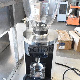 Brand new Mahlkonig E80W espresso bean grinder, countertop model. Minor scratches and dents. 110-127 Volts, 1 Phase.