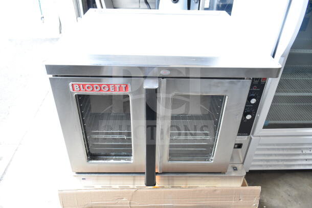 Brand new 2025 Blodgett Zephaire-100-G convection oven, natural gas, 50,000 BTU, view-through doors, thermostatic controls.