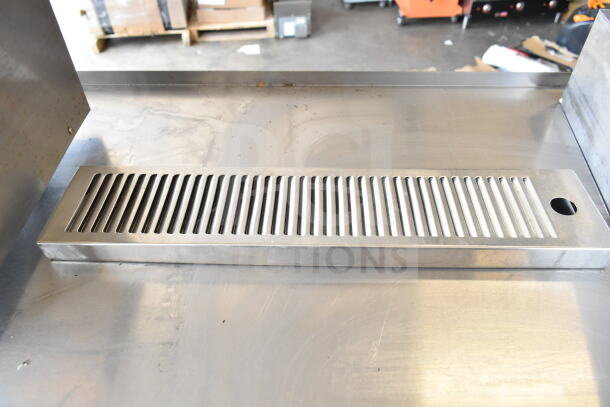 5 various items; includes HPM236108K Moffat M236108K Element Assy 208v, soda station drip tray grate, Avantco 177101101464 gas control knob.