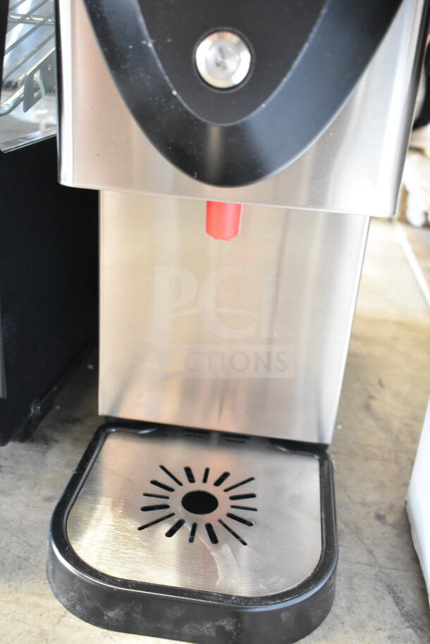 Bunn 45300.0008 H3X 3-Gallon Hot Water Dispenser, new scratch and dent, stainless steel, 120V, 1 phase.