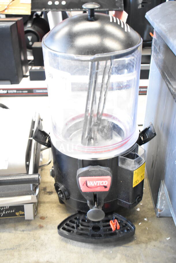 Avantco 177DHC26 2.6 Gallon Hot Beverage Dispenser, 120V, with clear tank, black base, and Avantco branding.