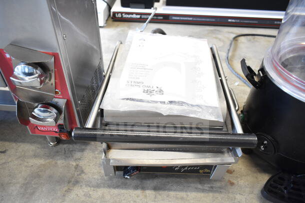 Star Commercial Countertop Panini Press, 115 Volts, 1 Phase. Includes instruction manual. Appears in good condition.