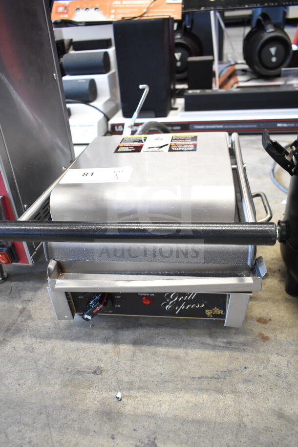 Star Commercial Countertop Panini Press, 115 volts, 1 phase. Features control knob, Grill Express branding. Good condition.
