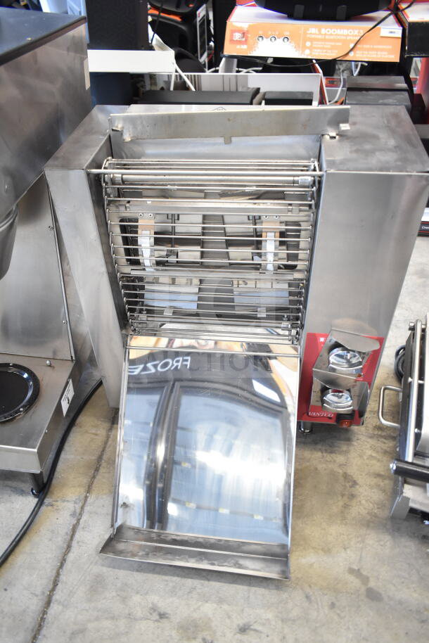 Avantco 177CPBTB66A commercial bun toaster, vertical contact design, stainless steel, 120V, 1 phase, excellent condition.