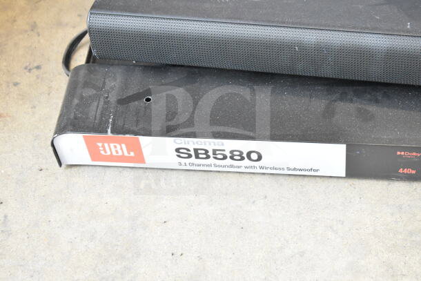 JBL Cinema SB580 soundbar display with wireless subwoofer label, 3.1 channel, Dolby Atmos support, 440W, store display condition.