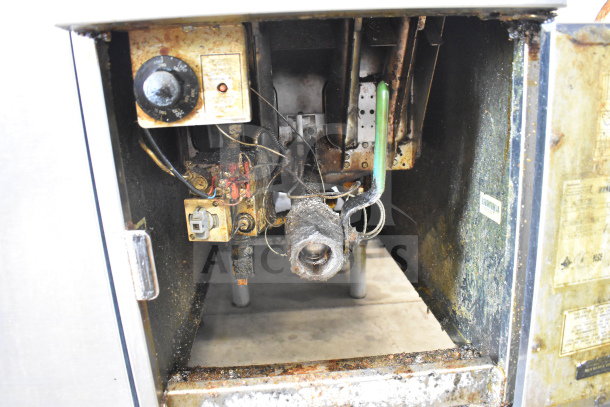Pitco Frialator SB14RS deep fryer interior, showing wiring and controls. Used condition, natural gas powered, 122,000 BTU.