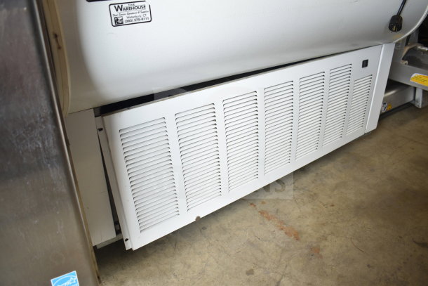 Master-Bilt QMVM-48L commercial open merchandiser, floor style, 115/208-230V, 1 phase, vented panel shown.