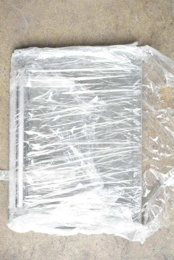 Brand new Avantco 177HDS175 hot dog steamer in plastic wrap. Countertop model holds 175 dogs, 40 buns. 120V.