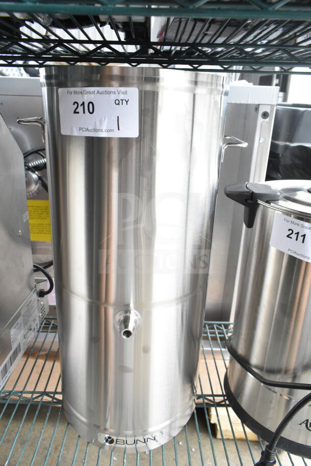 Bunn TDO-5 5 Gallon Iced Tea Dispenser, stainless steel, new condition, solid plastic lid, minor scratches, model 34100.0001.