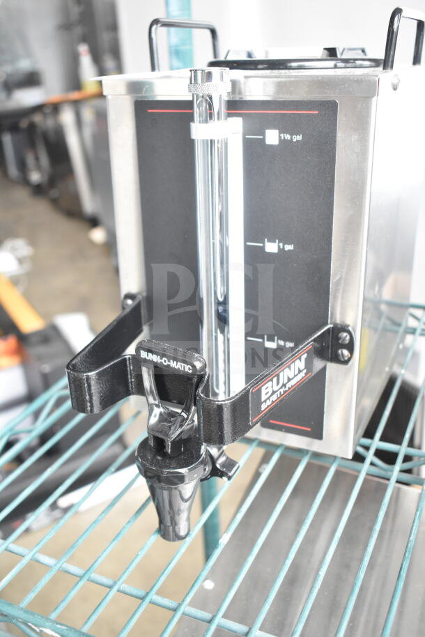 Brand new Bunn 20950.0004 1.5GPR-FF coffee server, 1.5-gallon capacity, fast flow faucet, top handles, minimal scratches.