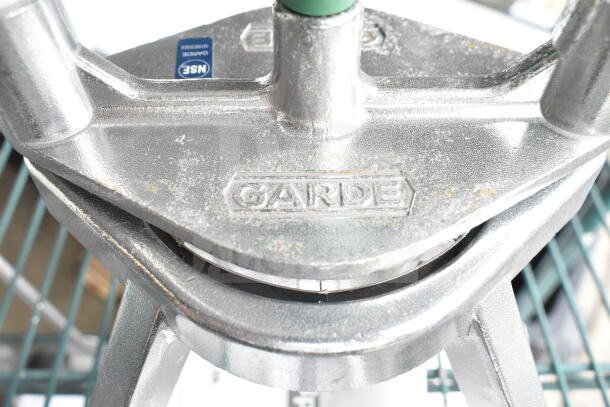 BRAND NEW Garde 181WEDGE8 8-section wedge cutter with visible "GARDE" marking; minor scratches on metal surface.