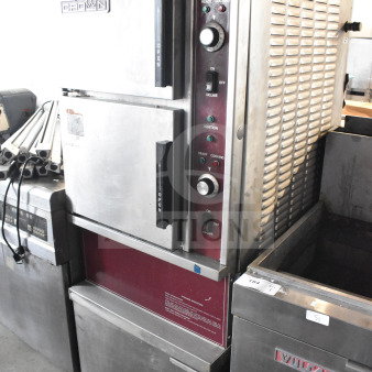 Crown SX-7G3 Commercial Natural Gas Powered 2 Deck Steam Cabinet. 94,000 BTU.