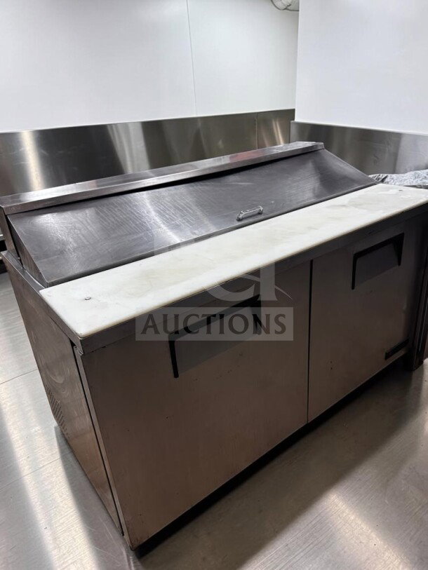 True TSSU-60-16 refrigerated sandwich prep table, stainless steel, 16-pan capacity, tested, 115V, NSF & UL listed, excellent condition.