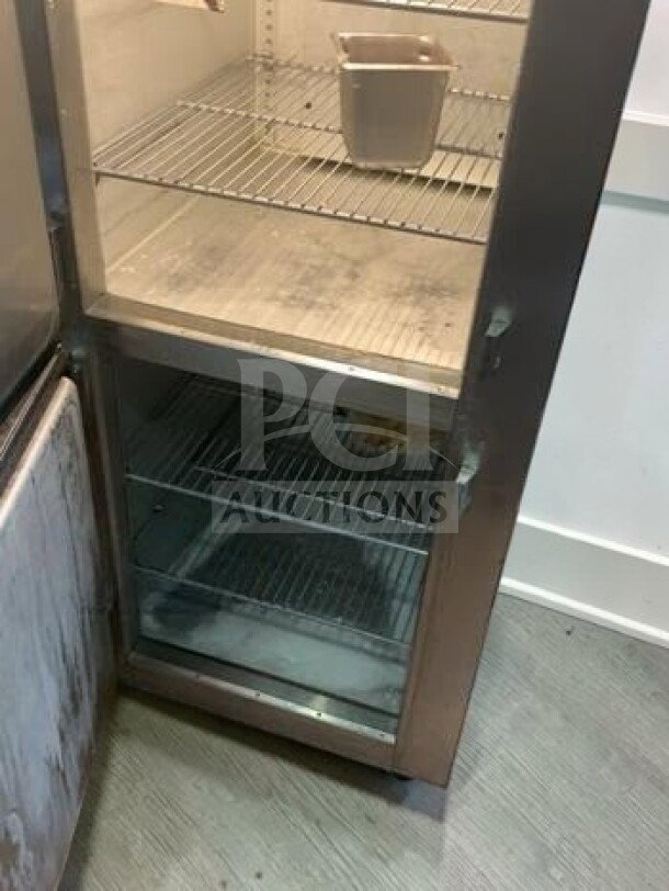 Flawless Traulsen ADT132WUT-HHS dual temp refrigerator/freezer combo, 29", 2 half doors, NSF & UL listed, tested operational.