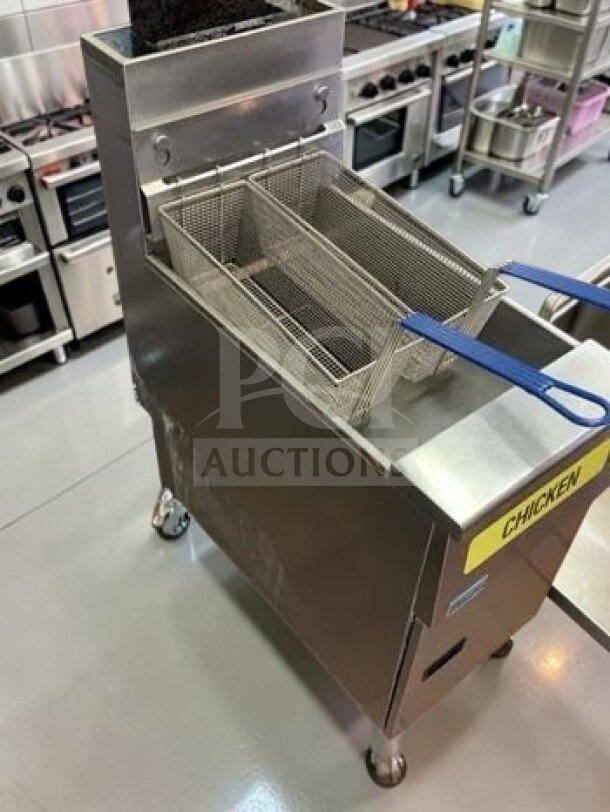 Pitco VF35 35 lb commercial deep fryer in stainless steel, featuring two baskets, NSF listed, fully tested, 70,000 BTU.