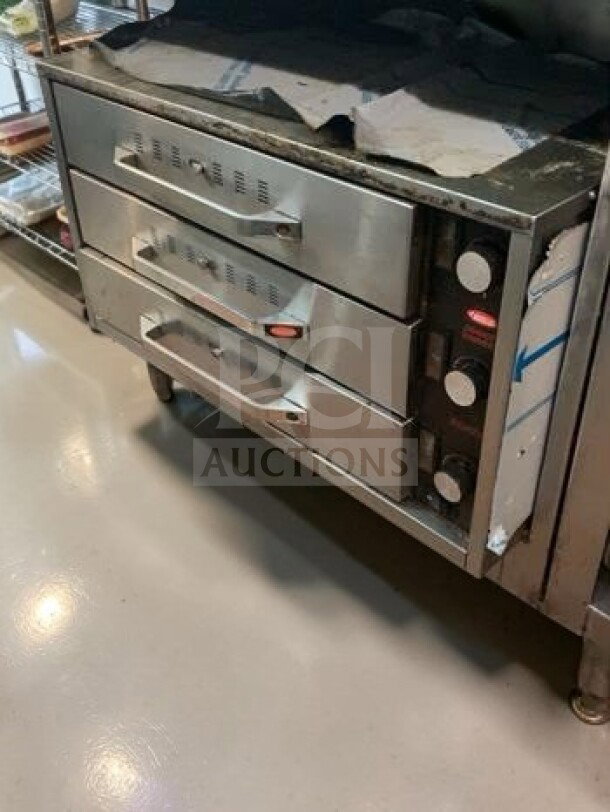 Hatco HDW-1.5R2 warming cabinet, stainless steel, three split drawers, excellent condition, NSF & UL listed, fully operational.