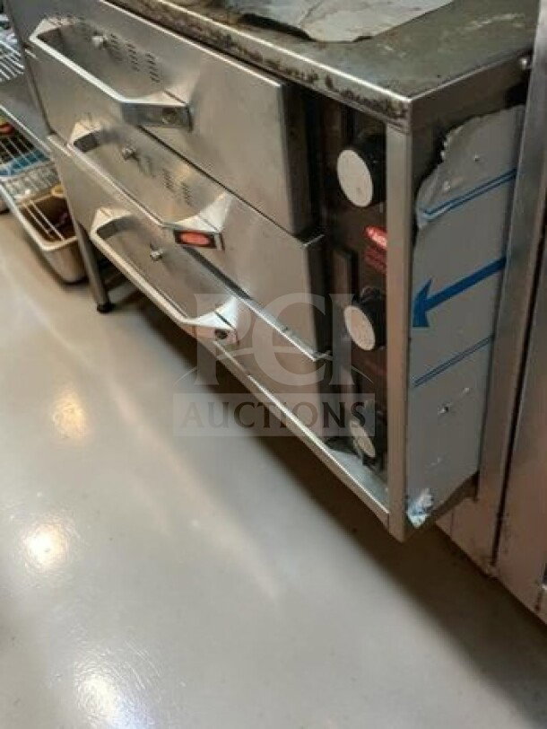 Hatco HDW-1.5R2 warming cabinet, stainless steel, 28", three split drawers, outstanding condition, NSF & UL listed.