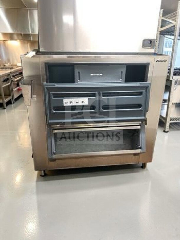 Superior condition Follett Sentry Series Ice Storage Bin with pull-out dispenser and Manitowoc ice machine. Fully operational.