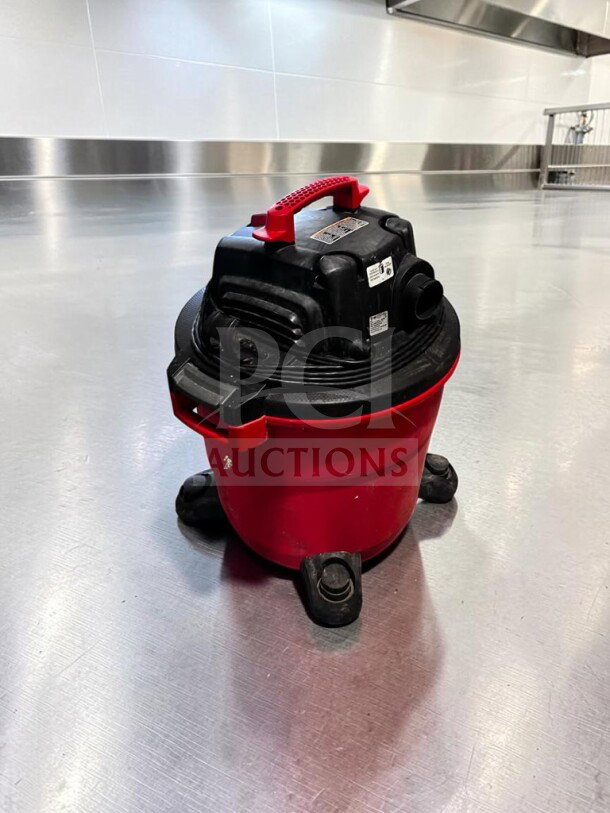 Craftsman CMXEVBE17595 16 Gallon 6.5 HP wet/dry vacuum, red and black, heavy-duty, portable, fully tested, excellent condition.