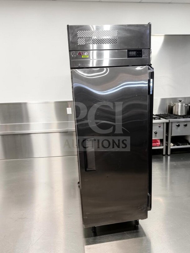 Turbo Air EF24-1-N-V reach-in freezer, 21.9 cu. ft., excellent condition, R290, 115V, fully tested, digital display.