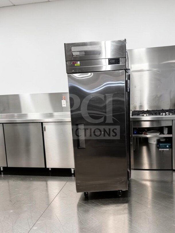 Turbo Air EF24-1-N-V reach-in freezer, 21.9 cu. ft., excellent condition, R290 refrigerant, 115V, fully tested.