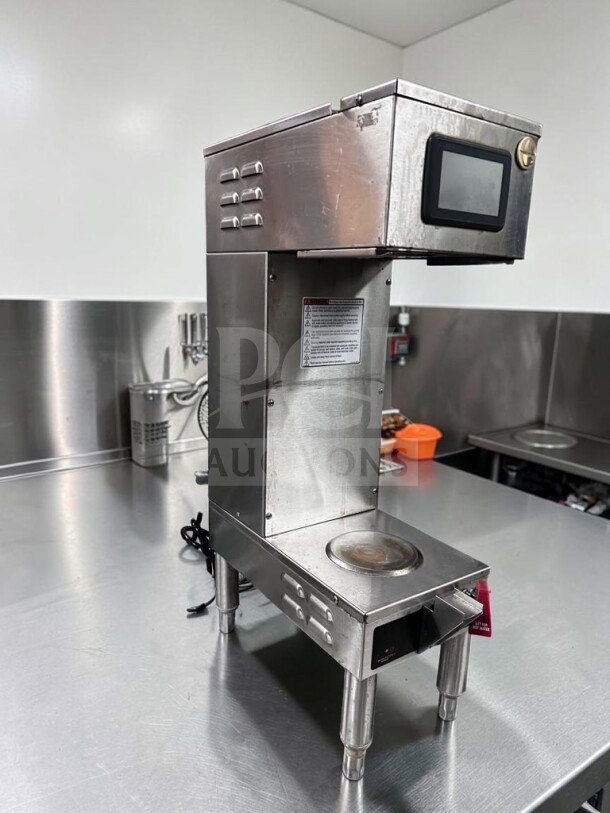 Wilbur Curtis G4GEMS63A1000 Gemini coffee brewer, stainless steel, 1.5-gal, tested, NSF & UL listed, exceptional condition.