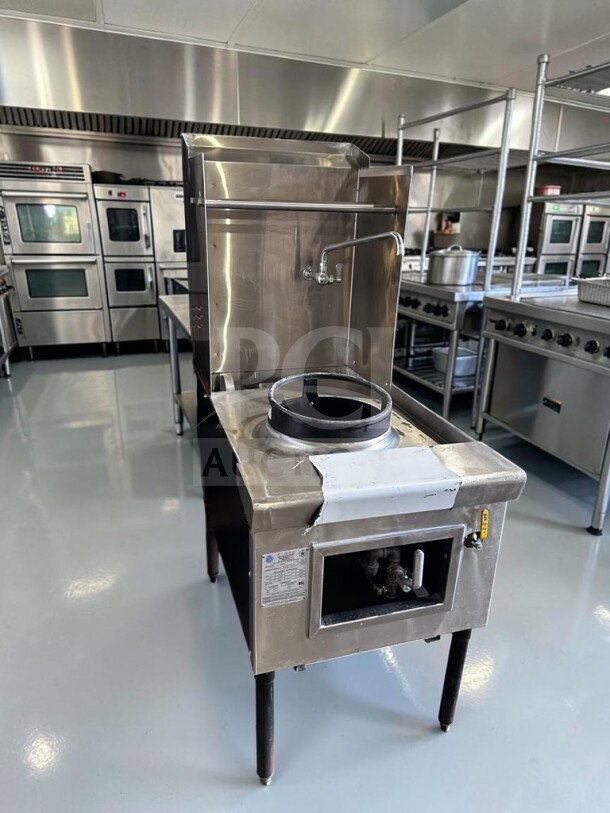 Commercial Chinese wok range ABC-1 in outstanding condition, featuring a 23-tip jet burner with 110,000 BTU. NSF certified.